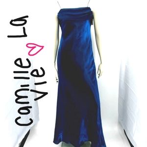 NEW Camille La Vie Women’s 4 Blue Formal Dress Style# 8450G Made in USA